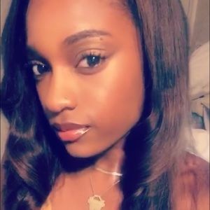 Meet your Posher, Kayla